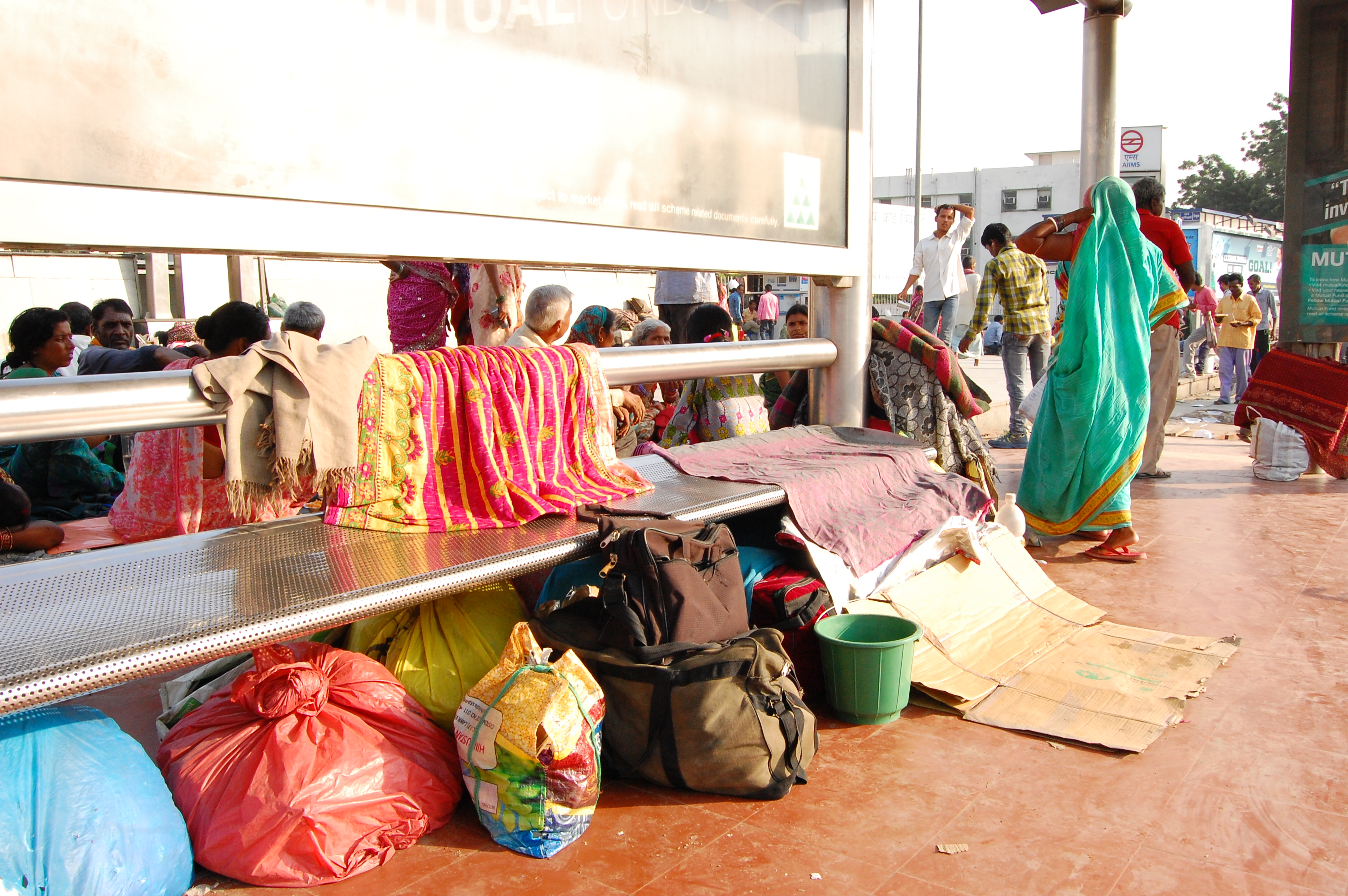 Bus stops outside AIIMS turns into beacon of light for the poor patients